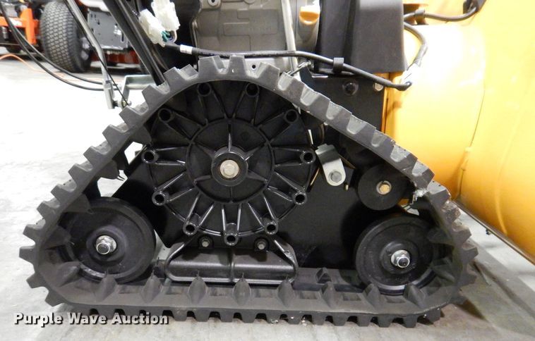 image for item IO9293 2019 Cub Cadet 2X  snow blower