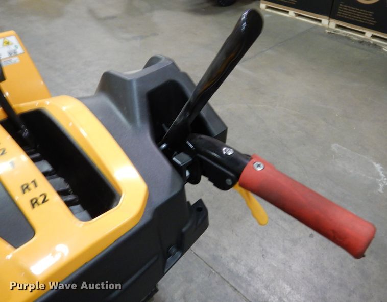 image for item IO9294 2020 Cub Cadet 2X  snow blower