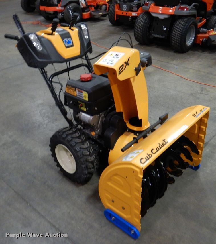 image for item IO9301 2020 Cub Cadet 2X  snow blower