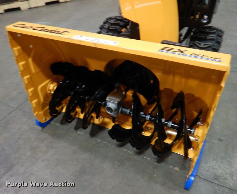 image for item IO9301 2020 Cub Cadet 2X  snow blower
