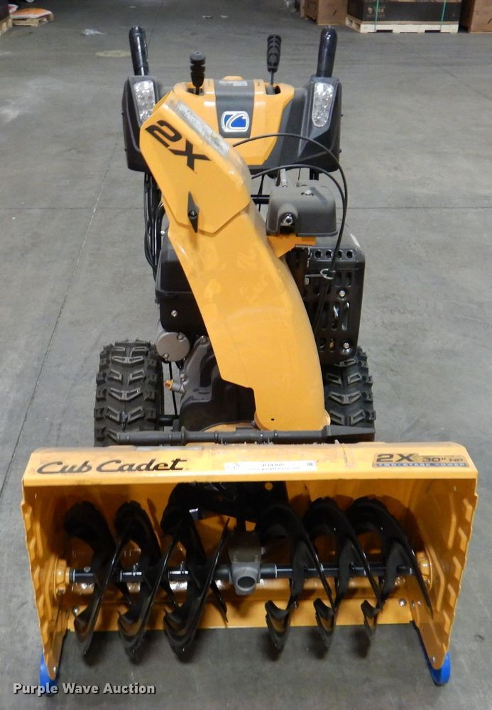 image for item IO9305 2020 Cub Cadet 2X  snow blower