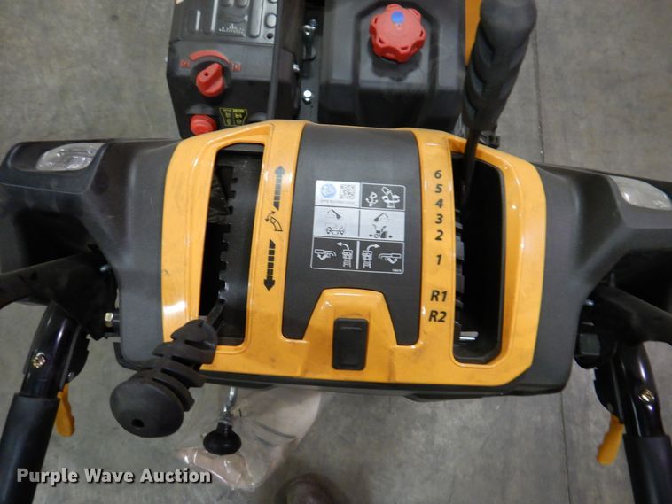 image for item IO9305 2020 Cub Cadet 2X  snow blower