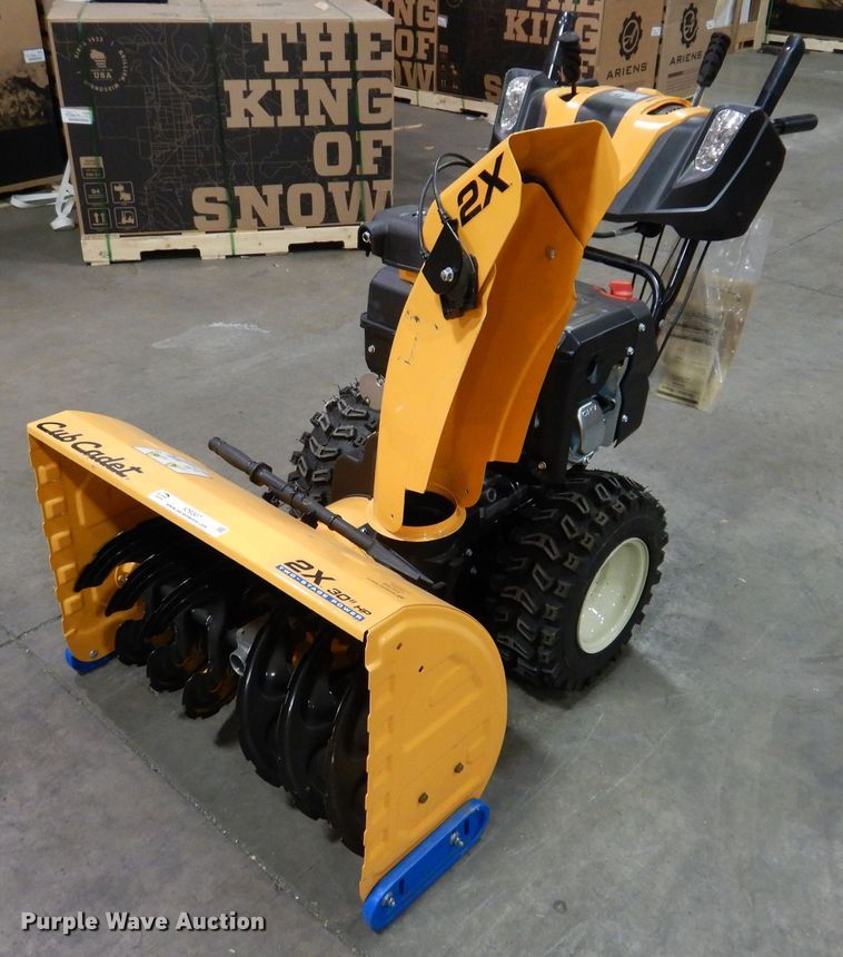 image for item IO9307 2020 Cub Cadet 2X  snow blower