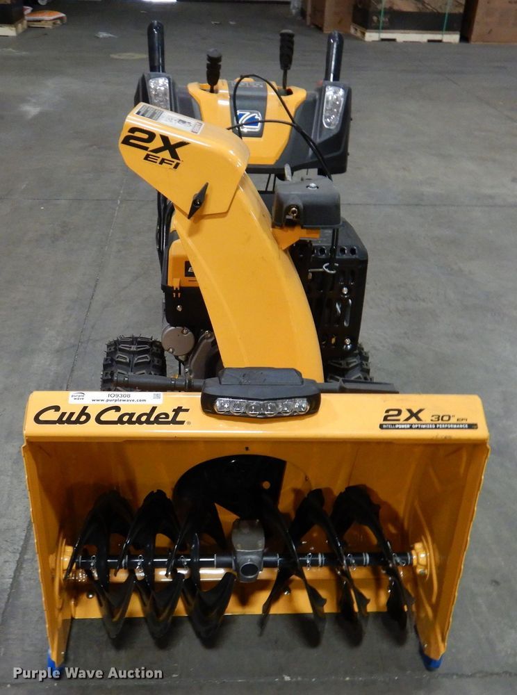 image for item IO9308 2019 Cub Cadet 2X  snow blower