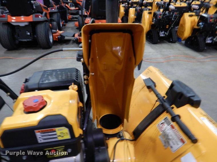 image for item IO9308 2019 Cub Cadet 2X  snow blower