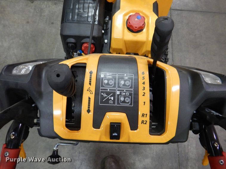 image for item IO9308 2019 Cub Cadet 2X  snow blower