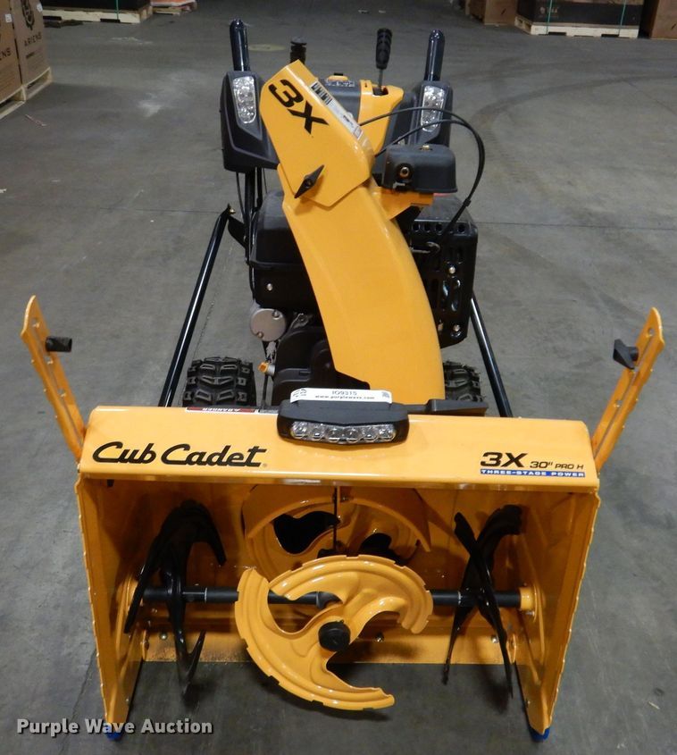 image for item IO9315 2017 Cub Cadet 3X  snow blower
