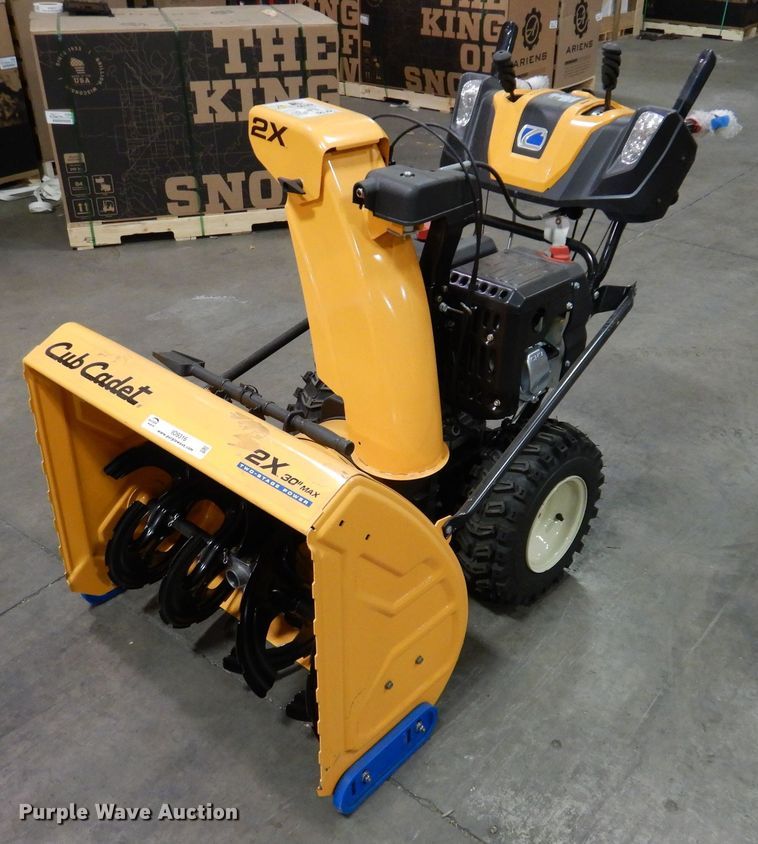 image for item IO9316 2019 Cub Cadet 2X  snow blower