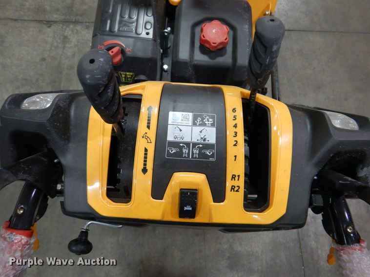 image for item IO9316 2019 Cub Cadet 2X  snow blower