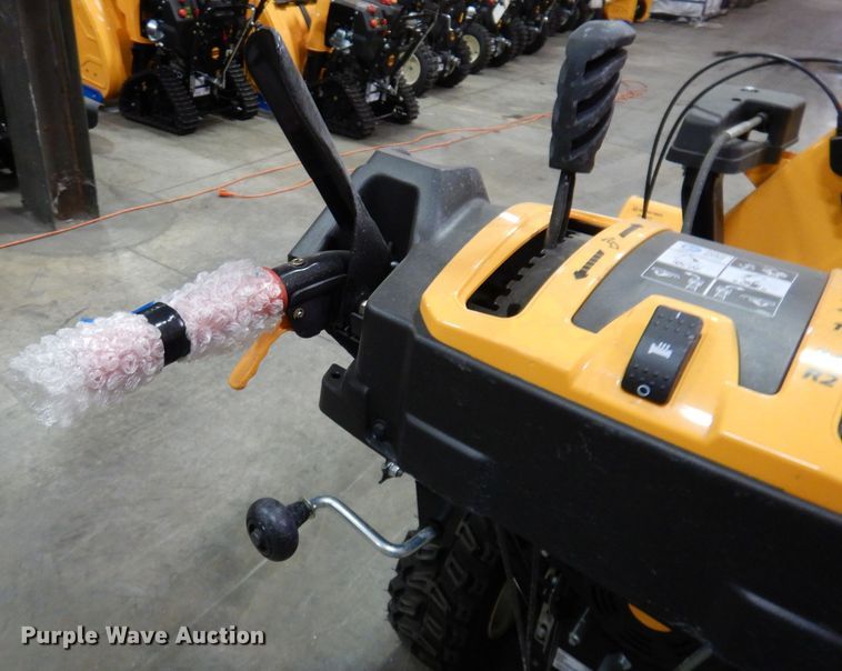 image for item IO9316 2019 Cub Cadet 2X  snow blower