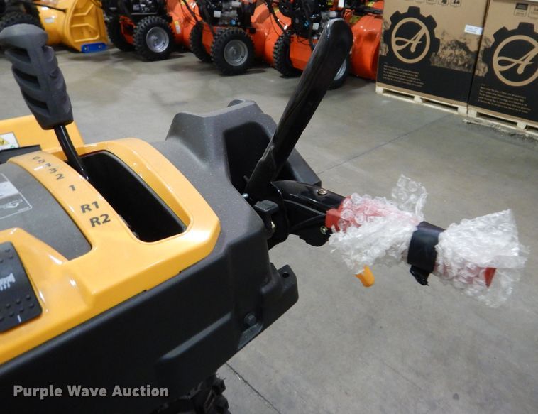 image for item IO9317 2019 Cub Cadet 2X  snow blower