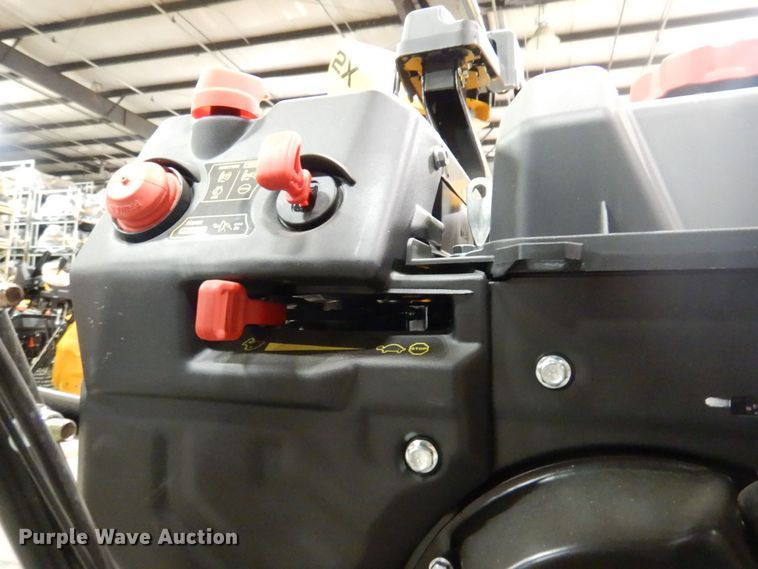 image for item IO9317 2019 Cub Cadet 2X  snow blower