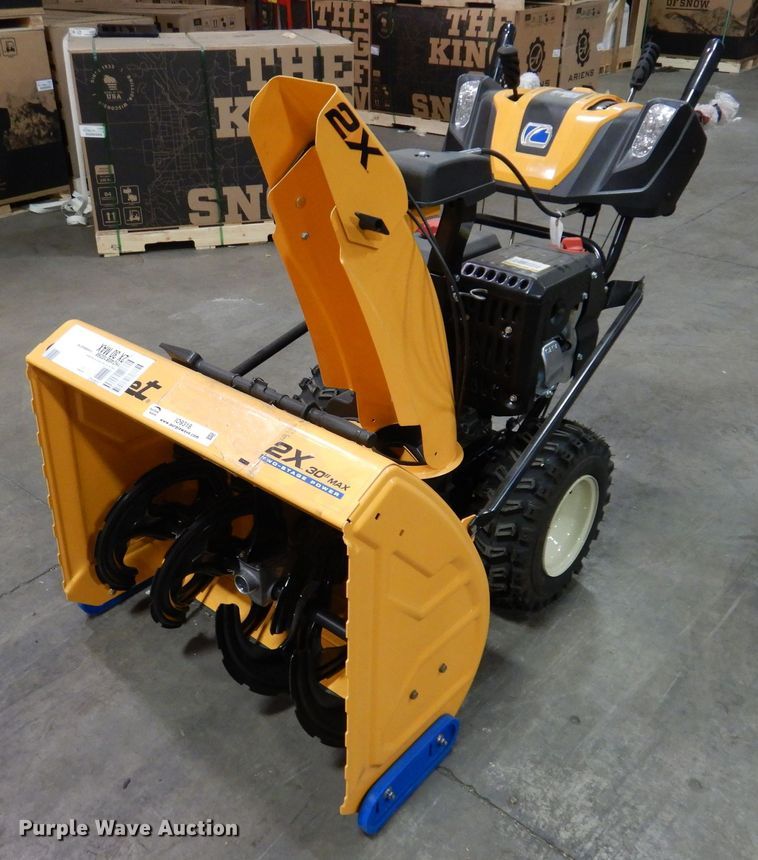 image for item IO9318 2020 Cub Cadet 2X  snow blower