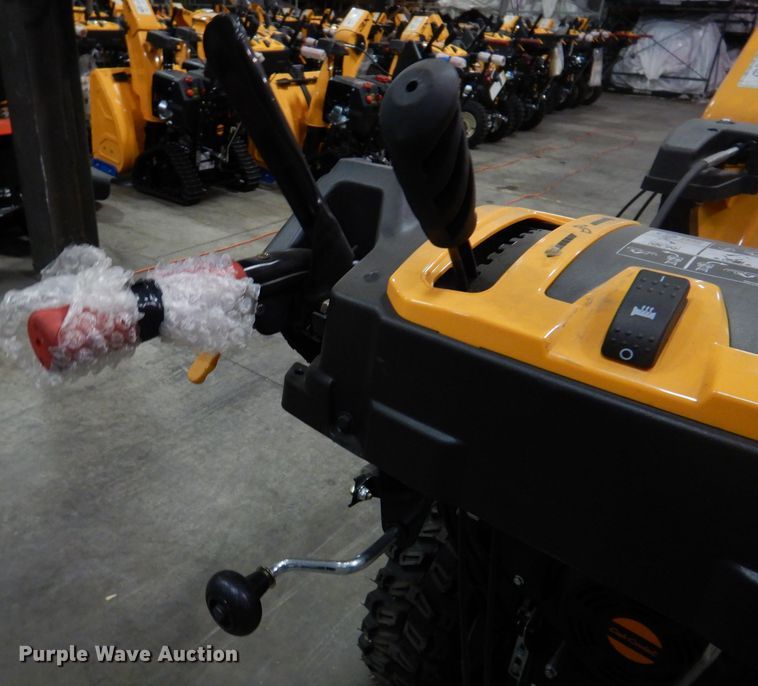 image for item IO9318 2020 Cub Cadet 2X  snow blower