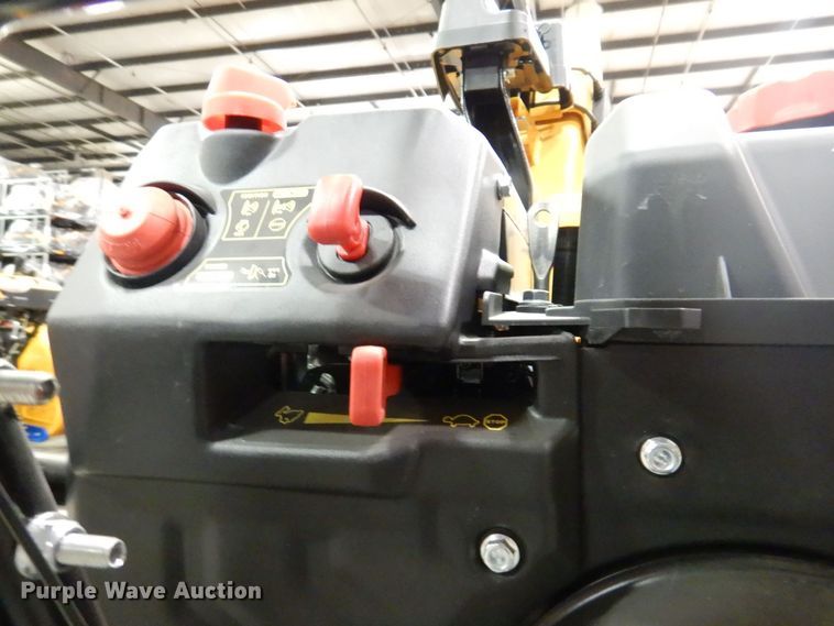 image for item IO9318 2020 Cub Cadet 2X  snow blower