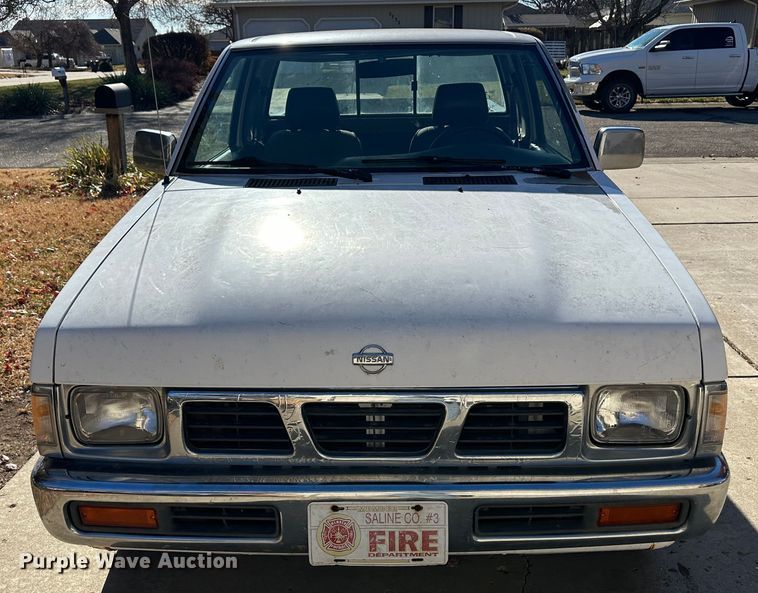 image for item JD9772 1997 Nissan  pickup truck