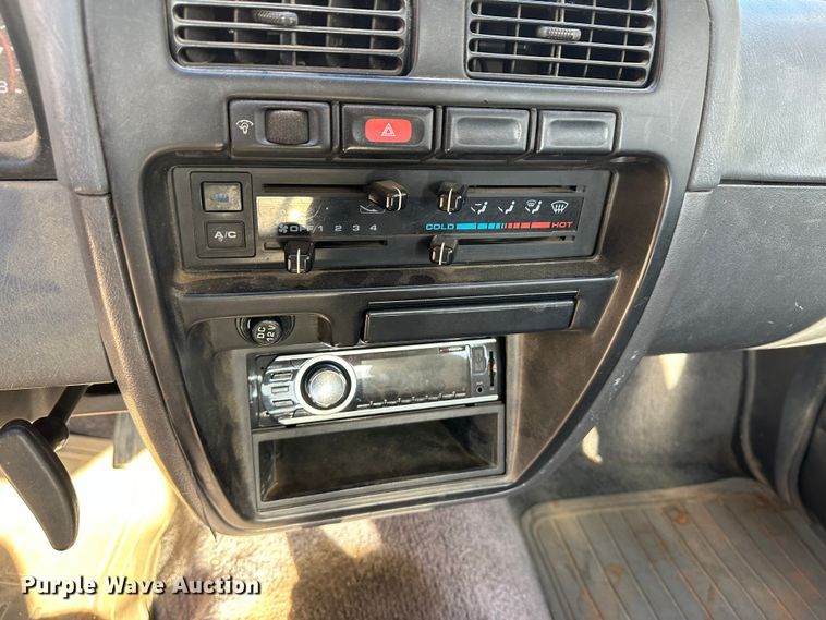 image for item JD9772 1997 Nissan  pickup truck