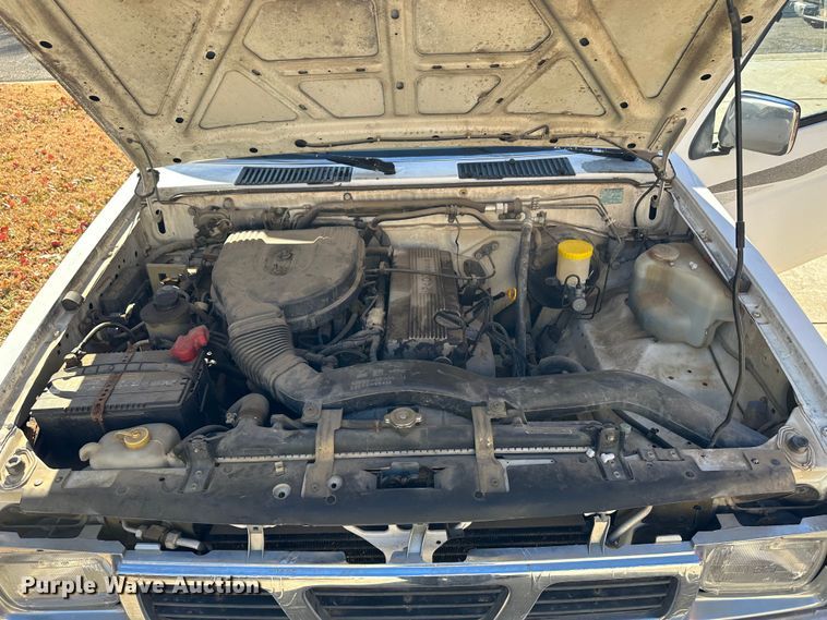 image for item JD9772 1997 Nissan  pickup truck