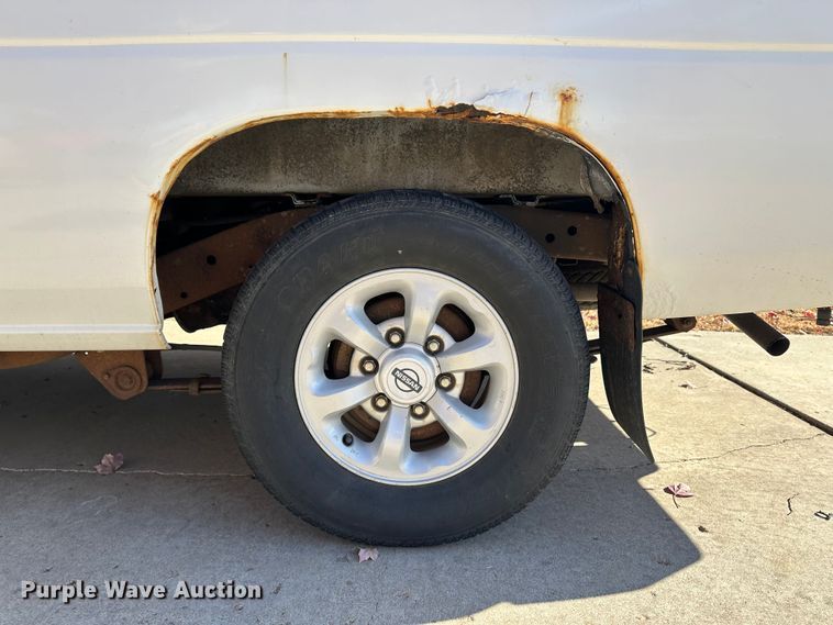 image for item JD9772 1997 Nissan  pickup truck