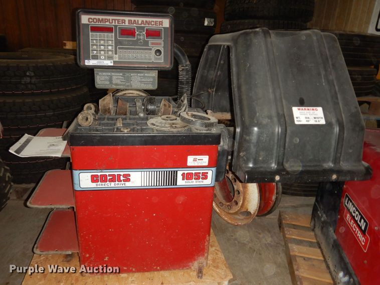 image for item JQ9979 Coats 1055  wheel balancer