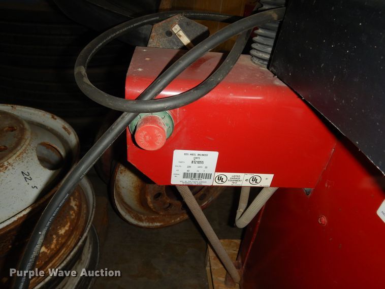 image for item JQ9979 Coats 1055  wheel balancer