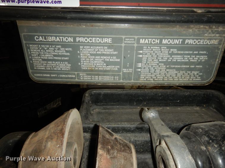 image for item JQ9979 Coats 1055  wheel balancer