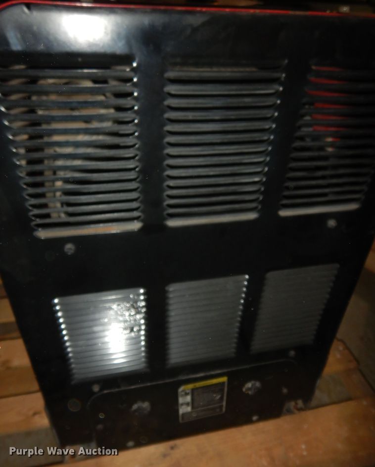 image for item JQ9980 Lincoln Electric Ranger 305G  welder