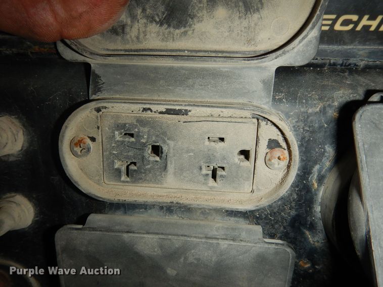 image for item JQ9980 Lincoln Electric Ranger 305G  welder