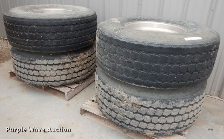 image for item JQ9981 (4) Goodyear 445/65R22.5 tires and wheels