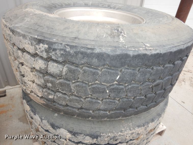 image for item JQ9981 (4) Goodyear 445/65R22.5 tires and wheels