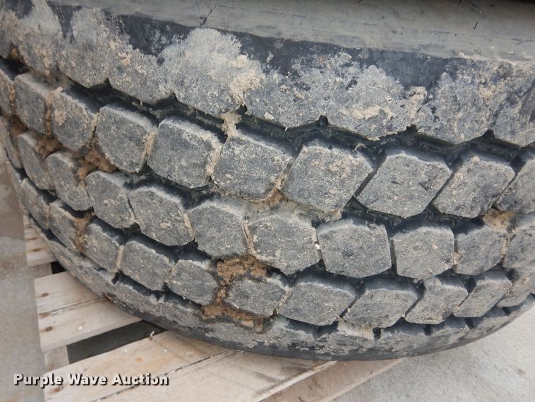 image for item JQ9981 (4) Goodyear 445/65R22.5 tires and wheels