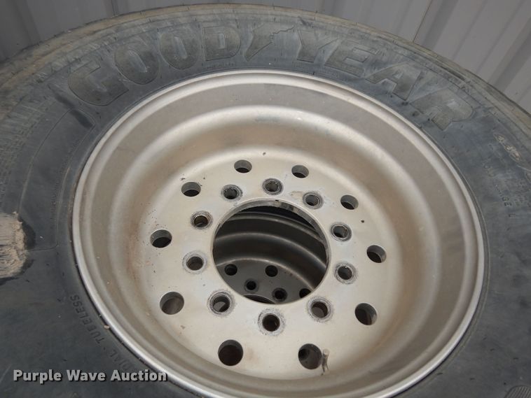 image for item JQ9981 (4) Goodyear 445/65R22.5 tires and wheels