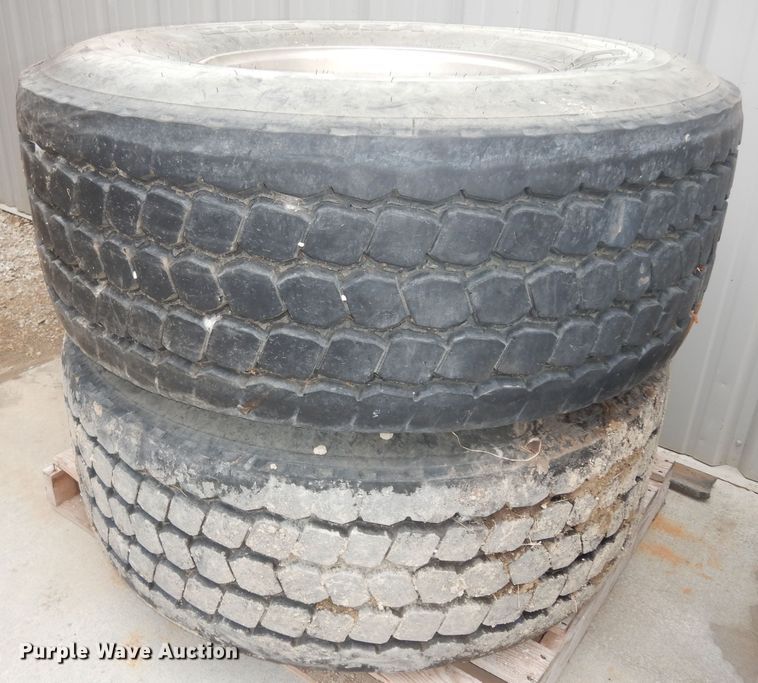 image for item JQ9981 (4) Goodyear 445/65R22.5 tires and wheels