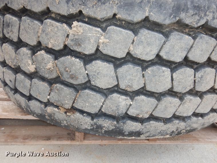 image for item JQ9981 (4) Goodyear 445/65R22.5 tires and wheels