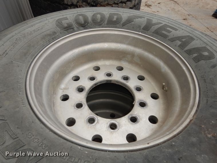 image for item JQ9981 (4) Goodyear 445/65R22.5 tires and wheels