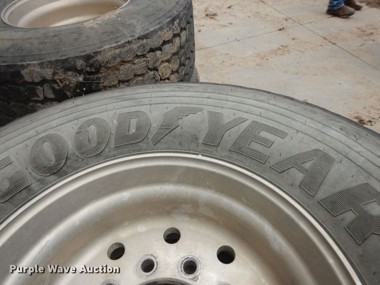 image for item JQ9981 (4) Goodyear 445/65R22.5 tires and wheels