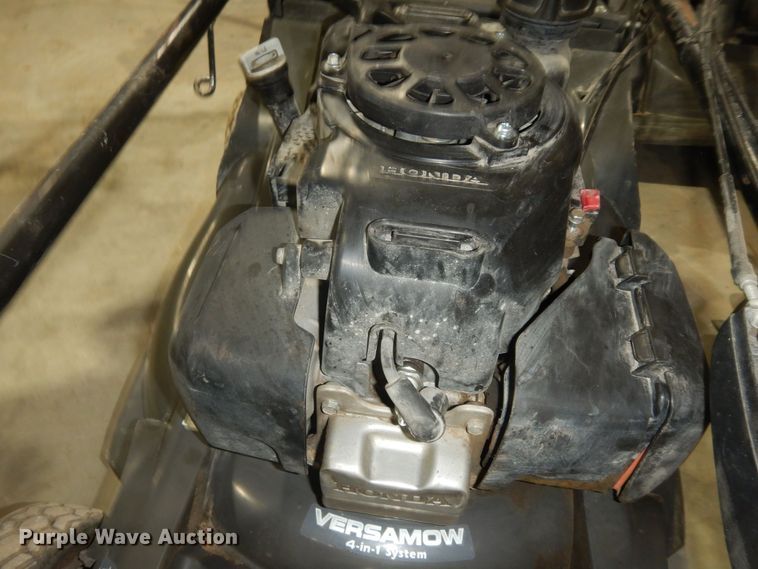 image for item JR9001 Lawn and garden equipment