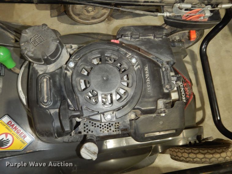 image for item JR9001 Lawn and garden equipment