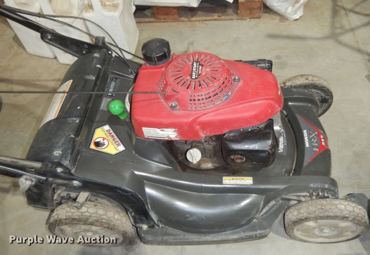 image for item JR9001 Lawn and garden equipment