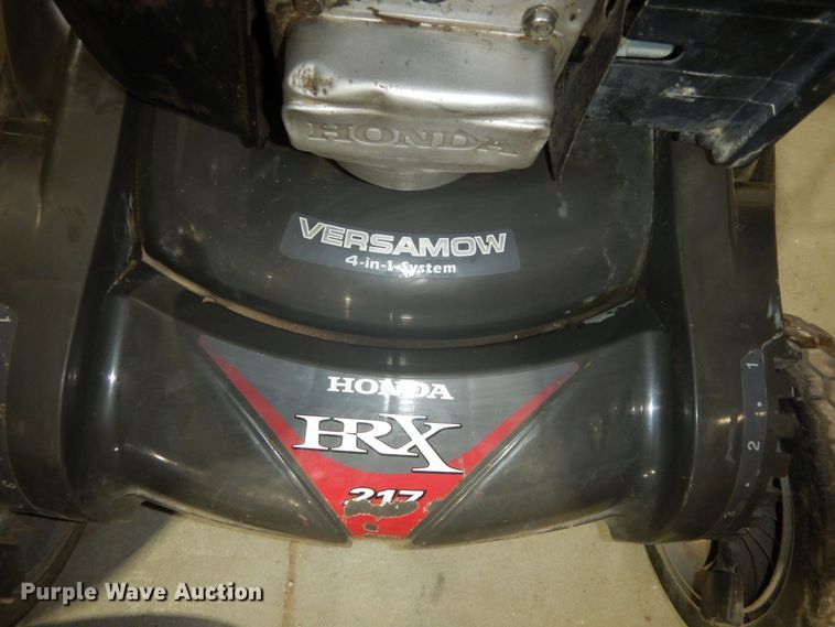 image for item JR9001 Lawn and garden equipment