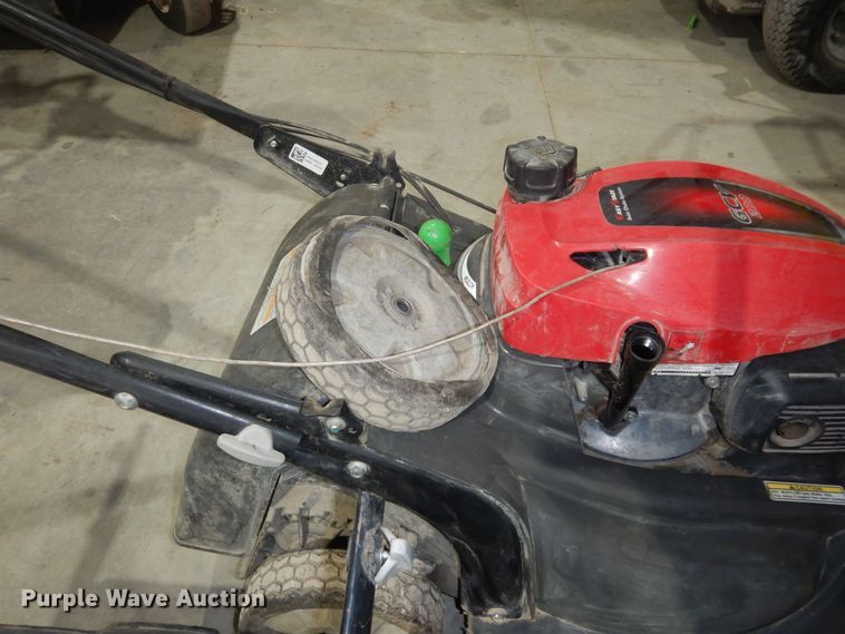 image for item JR9001 Lawn and garden equipment