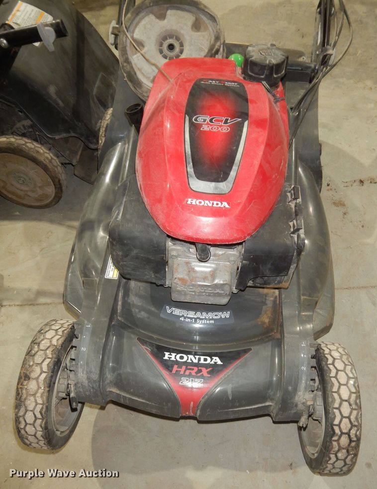 image for item JR9001 Lawn and garden equipment