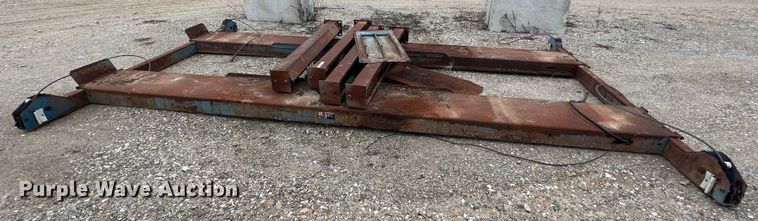 image for item JU9695 Rotary SM121  automotive lift