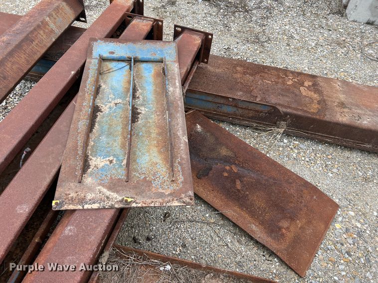 image for item JU9695 Rotary SM121  automotive lift