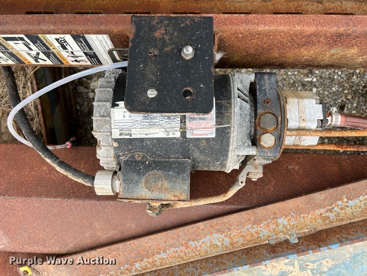 image for item JU9695 Rotary SM121  automotive lift