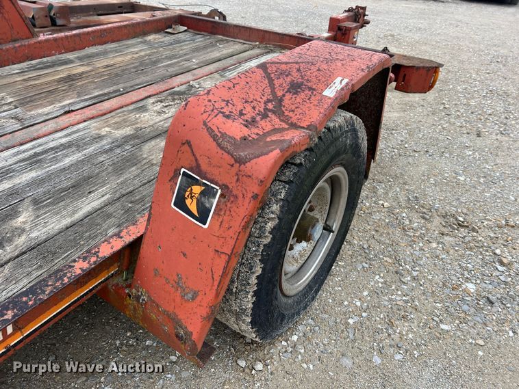 image for item JU9696 1989 Ditch Witch S5A  tilt deck equipment trailer