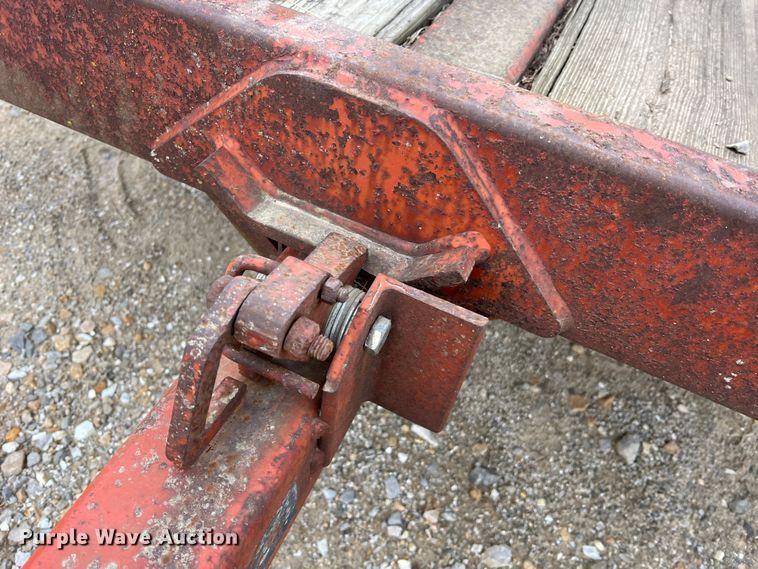 image for item JU9696 1989 Ditch Witch S5A  tilt deck equipment trailer