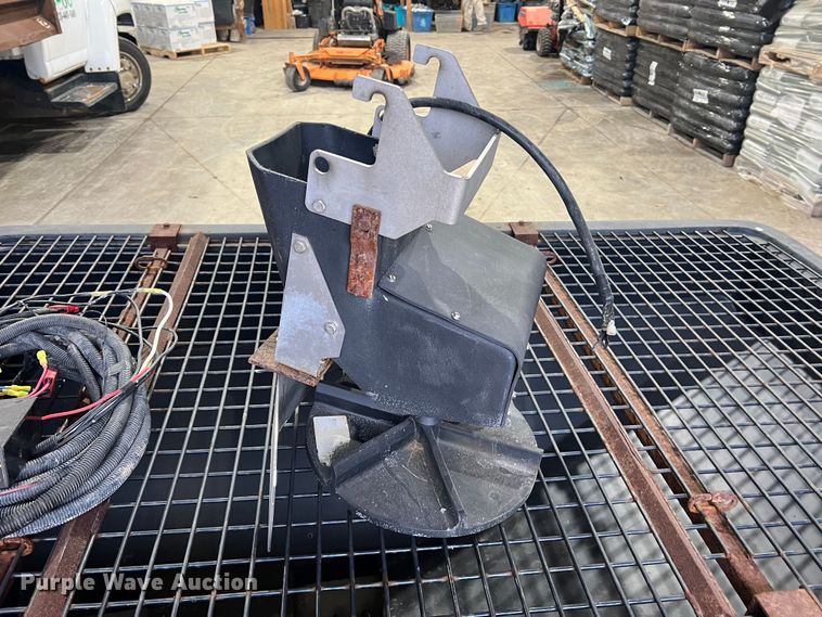 image for item JU9697 Buyers Salt Dogg SHPE 1500 Series  spreader