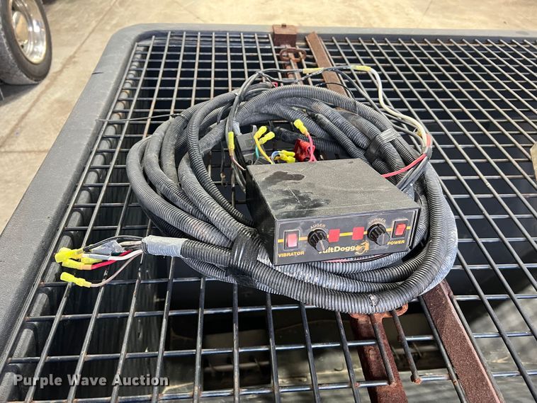 image for item JU9697 Buyers Salt Dogg SHPE 1500 Series  spreader