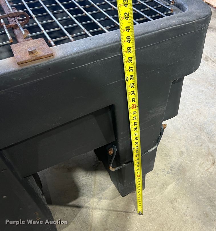 image for item JU9697 Buyers Salt Dogg SHPE 1500 Series  spreader